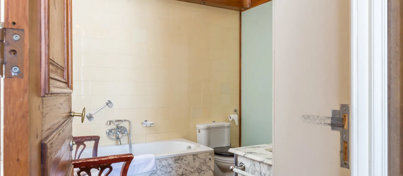 1770285741-10B) jaren 30 kamer badkamer (1)